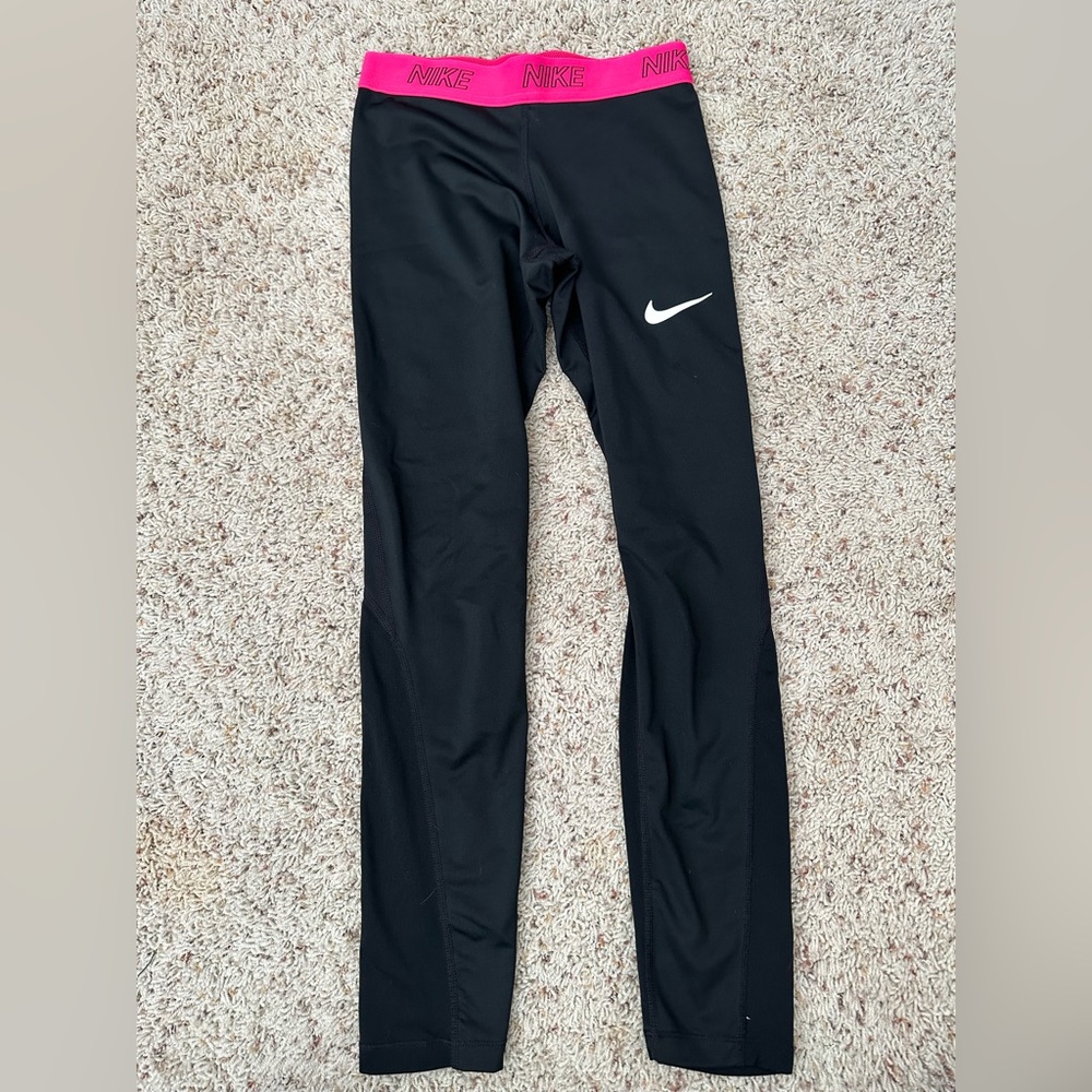 Girls black nike athletic leggings